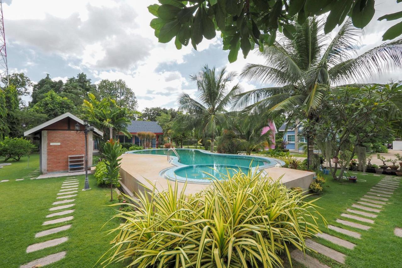 Oyo 75339 Full Frame Resort Kanchanaburi City Exteriör bild