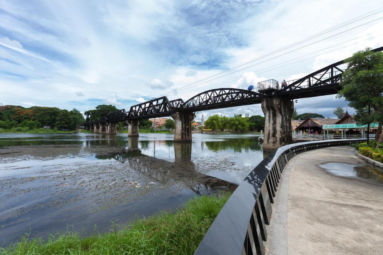 Oyo 75339 Full Frame Resort Kanchanaburi City Exteriör bild