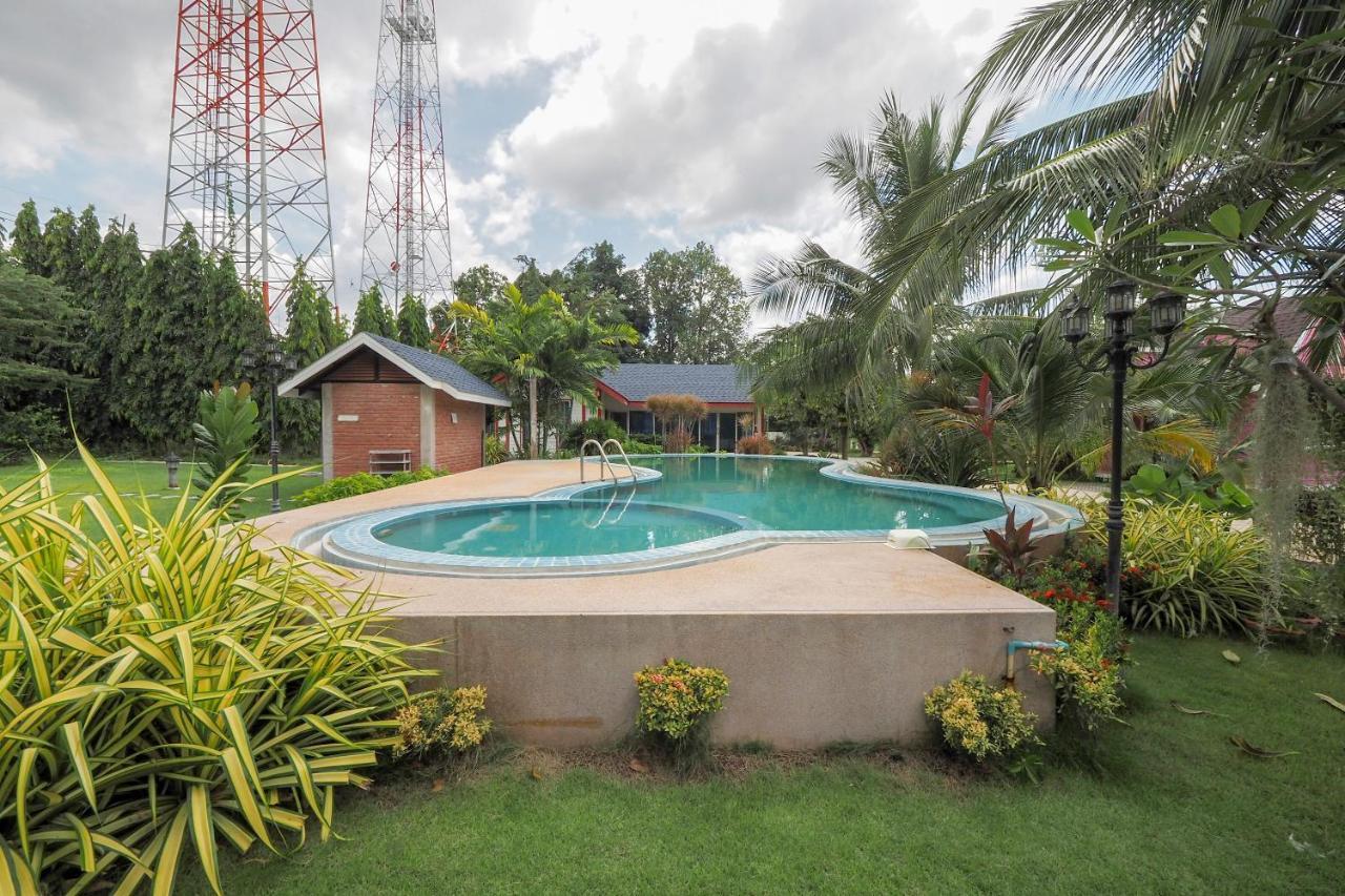Oyo 75339 Full Frame Resort Kanchanaburi City Exteriör bild